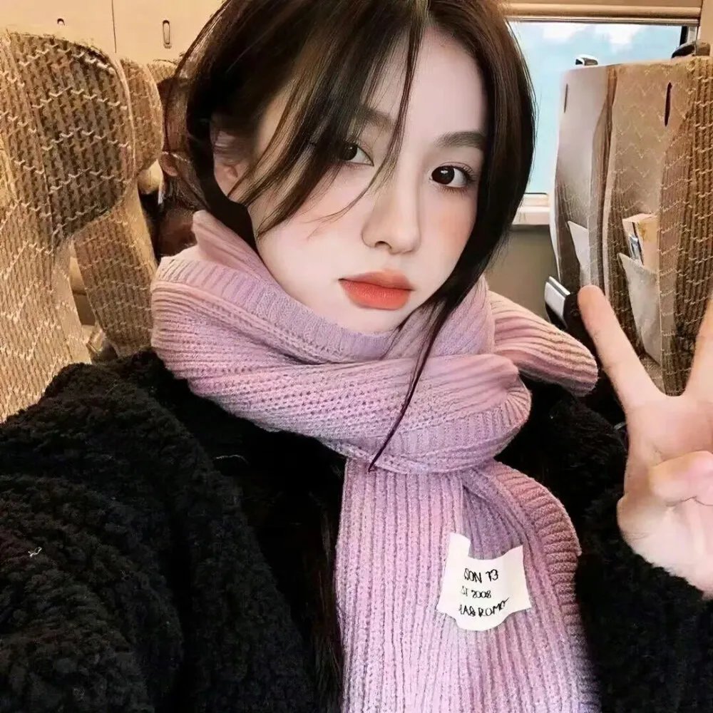 端盘子的姑娘